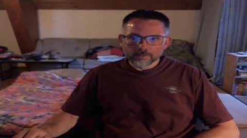 Snapshot of supersquirrel81 chatting on June 14, 2026, 4:31 pm supersquirrel81 online show from June 14, 2026, 4:31 pm