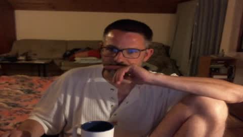 Snapshot of supersquirrel81 chatting on June 18, 2026, 9:08 pm supersquirrel81 online show from June 18, 2026, 9:08 pm