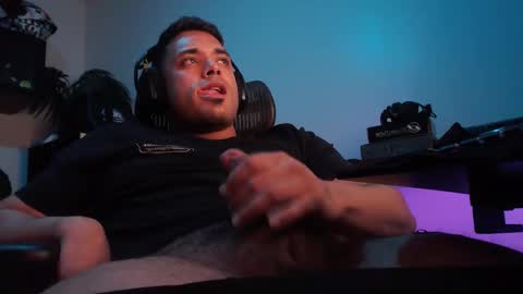 Snapshot of supertoaster69 chatting on March 21, 2026, 7:35 am supertoaster69 online show from March 21, 2026, 7:35 am