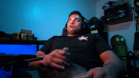 Snapshot of supertoaster69 chatting on April 11, 2026, 11:03 am supertoaster69 online show from April 11, 2026, 11:03 am