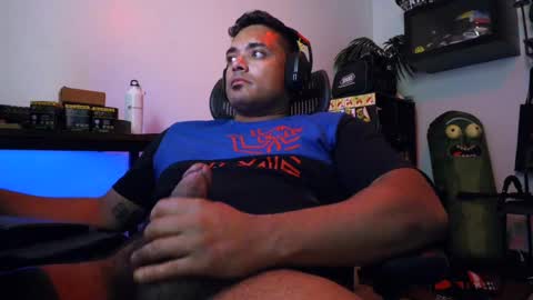 Snapshot of supertoaster69 chatting on April 14, 2026, 4:57 pm supertoaster69 online show from April 14, 2026, 4:57 pm