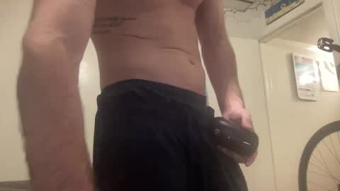 Snapshot of surfer6912 chatting on February 11, 2026, 2:49 am HungHank online show from February 11, 2026, 2:49 am
