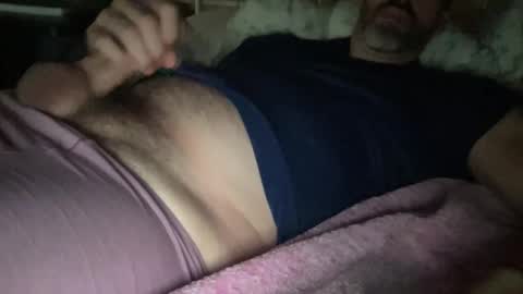 SurfGuy82 online show from November 13, 2025, 4:22 am