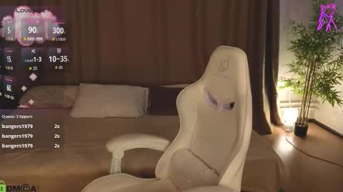 Annie online show from March 1, 2026, 1:51 am