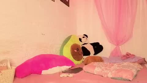 Snapshot of susana_williamss chatting on June 17, 2026, 8:43 pm Susana W online show from June 17, 2026, 8:43 pm