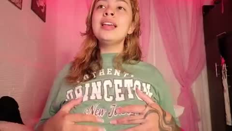 Snapshot of susana_williamss chatting on July 10, 2026, 1:21 am Susana W online show from July 10, 2026, 1:21 am