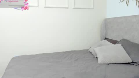 Amelia  online show from April 7, 2026, 1:33 pm