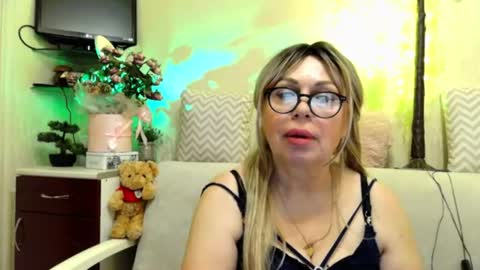 SusiexNoreen online show from June 23, 2026, 1:47 am