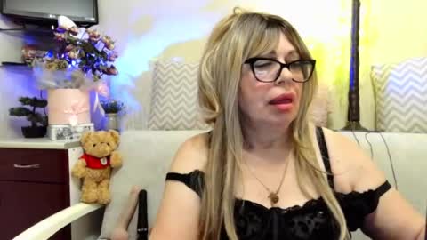 SusiexNoreen online show from June 26, 2026, 1:43 am