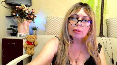 SusiexNoreen online show from June 27, 2026, 12:55 pm