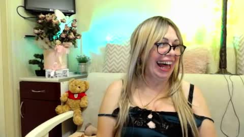 SusiexNoreen online show from July 7, 2026, 7:09 am