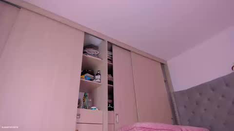 Juliana garcia online show from September 10, 2025, 4:18 pm