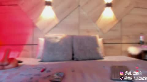 sussan online show from March 18, 2026, 7:50 pm