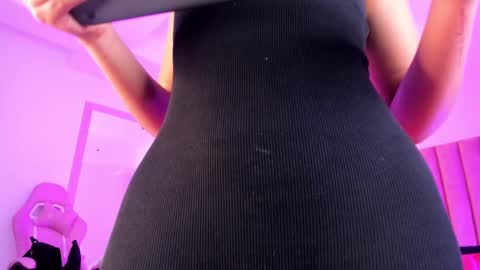 Sussan Nicole  online show from October 16, 2025, 12:06 pm