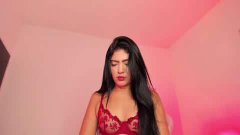 Sussan Nicole  online show from March 31, 2026, 1:55 pm