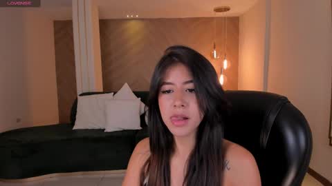 Snapshot of sussanelliot chatting on February 17, 2025, 7:42 pm Sussan online show from February 17, 2025, 7:42 pm