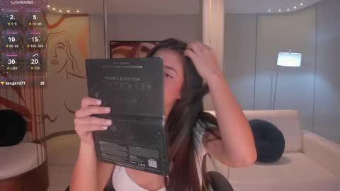 Snapshot of sussanelliot chatting on March 12, 2025, 7:17 pm Sussan online show from March 12, 2025, 7:17 pm