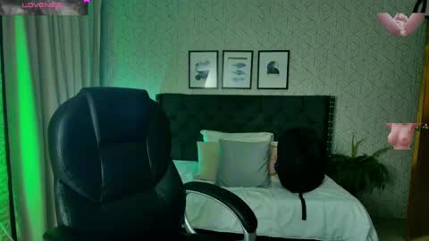 Snapshot of sussy__stone chatting on January 14, 2025, 12:14 pm online show from January 14, 2025, 12:14 pm