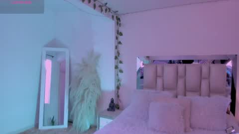 Snapshot of sussy_bell_ chatting on April 20, 2026, 9:27 pm sussy_bell_ online show from April 20, 2026, 9:27 pm