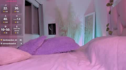 Snapshot of sussy_bell_ chatting on May 27, 2026, 1:57 am sussy_bell_ online show from May 27, 2026, 1:57 am
