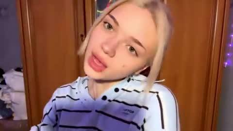 Stacy online show from June 27, 2026, 10:37 pm