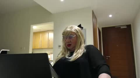 My name is Sissy or more fully Suzanna Aprilia Maria Mariquita Catarina Chinita Banci. Soy una puta - que chimba ladybug online show from April 24, 2026, 3:47 pm