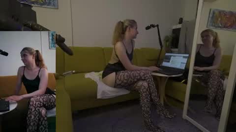 Snapshot of suzannexxxxxx chatting on May 10, 2026, 9:31 pm suzannexxxxxx online show from May 10, 2026, 9:31 pm