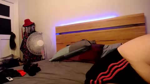 suzie stardust online show from January 9, 2026, 11:35 am