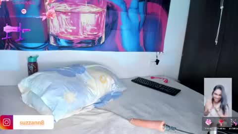 suzzann_rugg online show from July 17, 2026, 11:42 pm