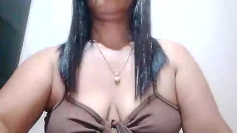 suzzie_hot online show from November 24, 2025, 8:47 am