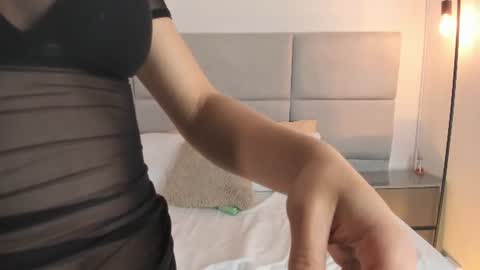 suzzy_flowerss online show from July 20, 2026, 12:29 pm