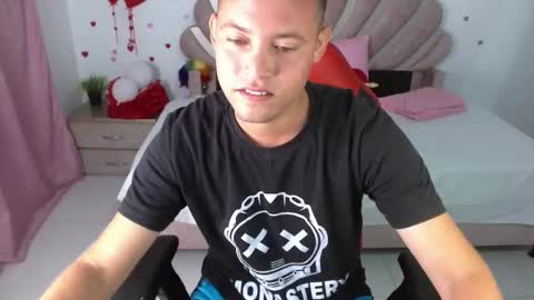 Snapshot of sven_fox723 chatting on March 5, 2026, 11:28 am Sven online show from March 5, 2026, 11:28 am