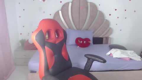 Snapshot of sven_fox723 chatting on March 11, 2026, 11:27 am Sven online show from March 11, 2026, 11:27 am