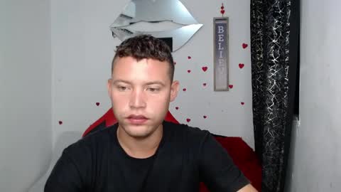 Snapshot of sven_fox723 chatting on April 1, 2026, 12:06 pm Sven online show from April 1, 2026, 12:06 pm