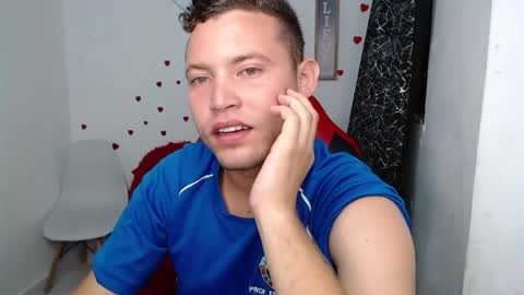 Snapshot of sven_fox723 chatting on April 6, 2026, 12:17 pm Sven online show from April 6, 2026, 12:17 pm