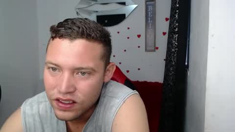 Snapshot of sven_fox723 chatting on April 7, 2026, 11:54 am Sven online show from April 7, 2026, 11:54 am