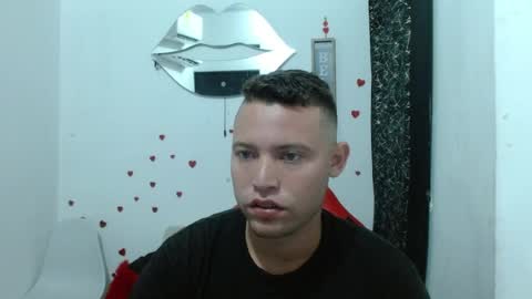 Snapshot of sven_fox723 chatting on April 10, 2026, 12:10 pm Sven online show from April 10, 2026, 12:10 pm