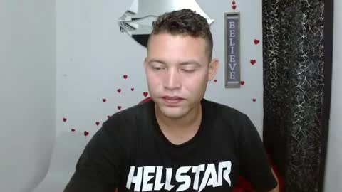 Snapshot of sven_fox723 chatting on April 16, 2026, 11:44 am Sven online show from April 16, 2026, 11:44 am