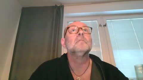 svenskdaddy online show from December 23, 2024, 8:11 am