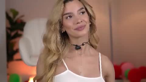 SweetLuna online show from June 21, 2026, 3:09 am