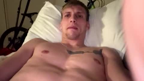 Snapshot of swanseagentleman chatting on September 22, 2025, 3:52 am swanseagentleman online show from September 22, 2025, 3:52 am