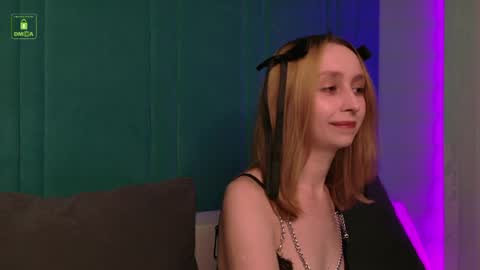 Snapshot of sweatee_fluff chatting on May 28, 2026, 9:34 pm RACHEL online show from May 28, 2026, 9:34 pm