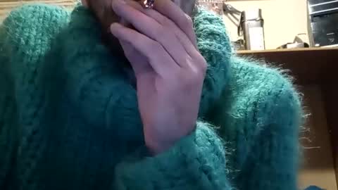 sweaterboy666 online show from December 26, 2024, 10:37 am