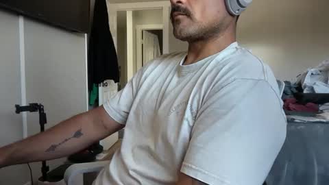 SweatinSD online show from April 17, 2026, 10:57 pm