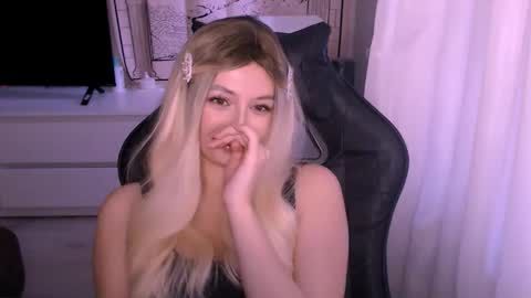 Snapshot of sweeet_baby0 chatting on November 28, 2025, 3:20 am Kate online show from November 28, 2025, 3:20 am