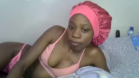 Snapshot of sweest_caster chatting on May 25, 2026, 12:05 am Sweetest doll online show from May 25, 2026, 12:05 am