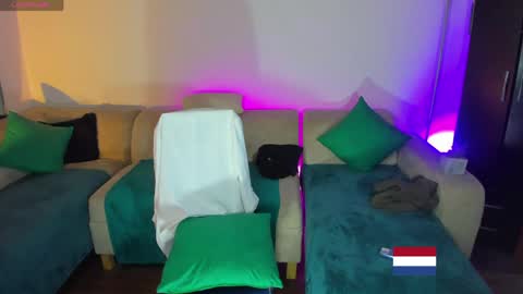 sweet01_ online show from June 5, 2026, 3:02 am