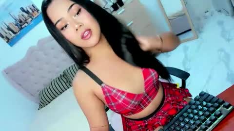 sweet18_jasmine online show from November 12, 2025, 12:49 pm