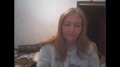 sweet4blonde609 online show from February 18, 2026, 5:47 am
