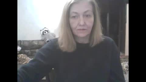 sweet4blonde609 online show from April 27, 2026, 4:05 pm